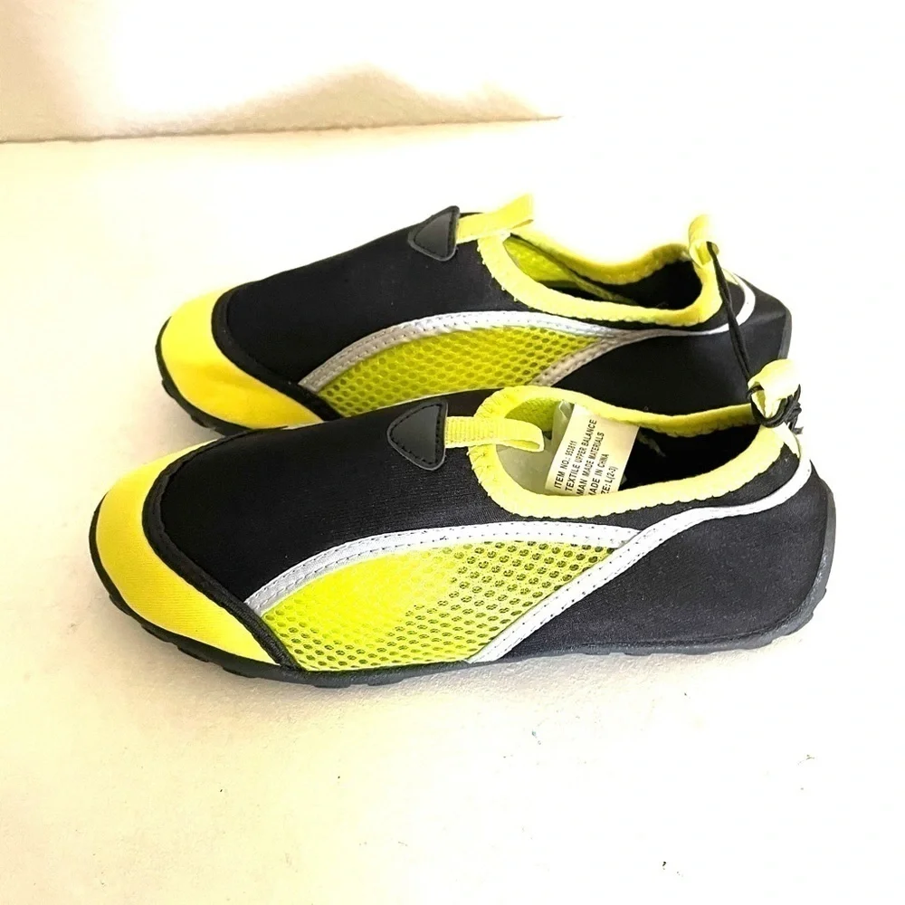 SUN & SKY kids black & yellow mesh water shoes -L